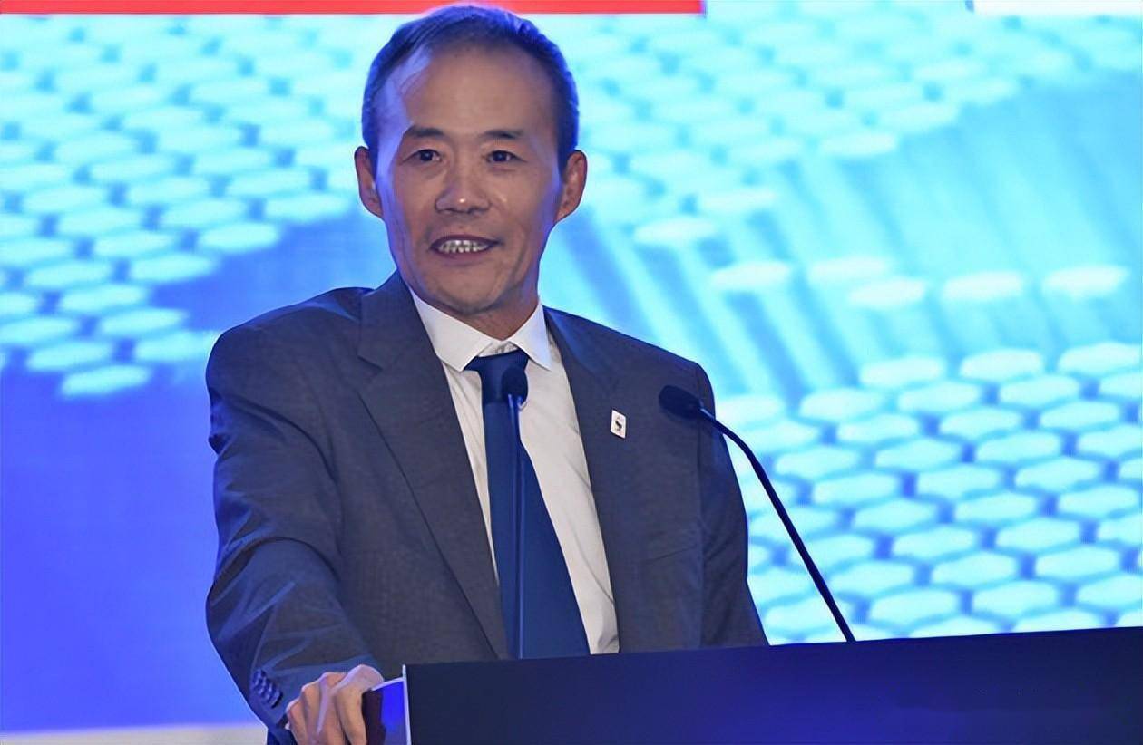 万科创始人王石:父亲是原铁道部正厅级局长,前岳父是省委副书记