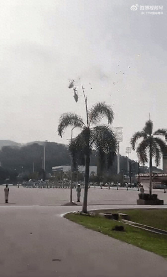 馬尼拉機場冧天花板多人傷