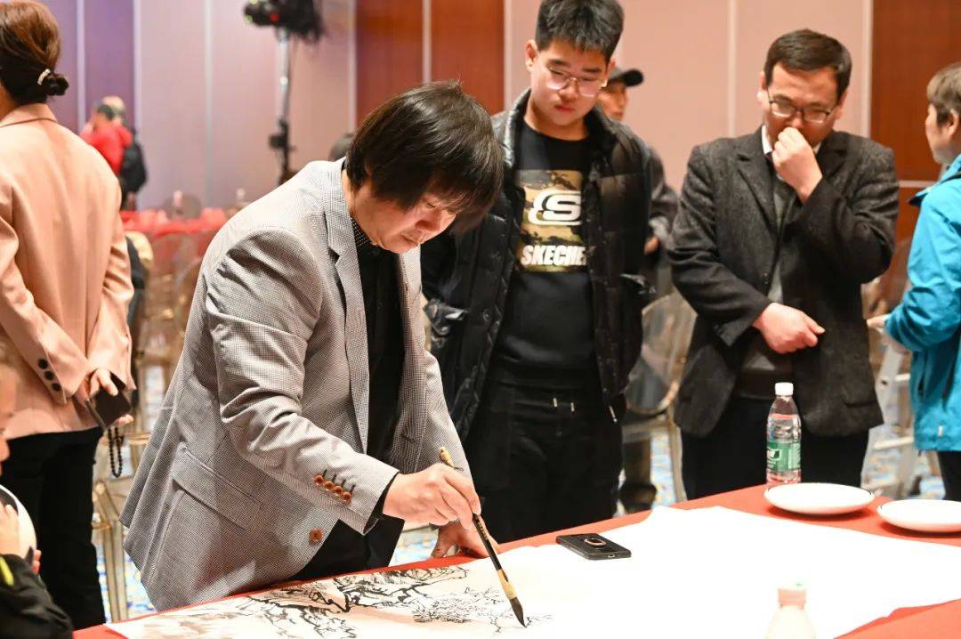 多幅书画精品力作惊艳亮相无锡|中文宣三百首届紫藤