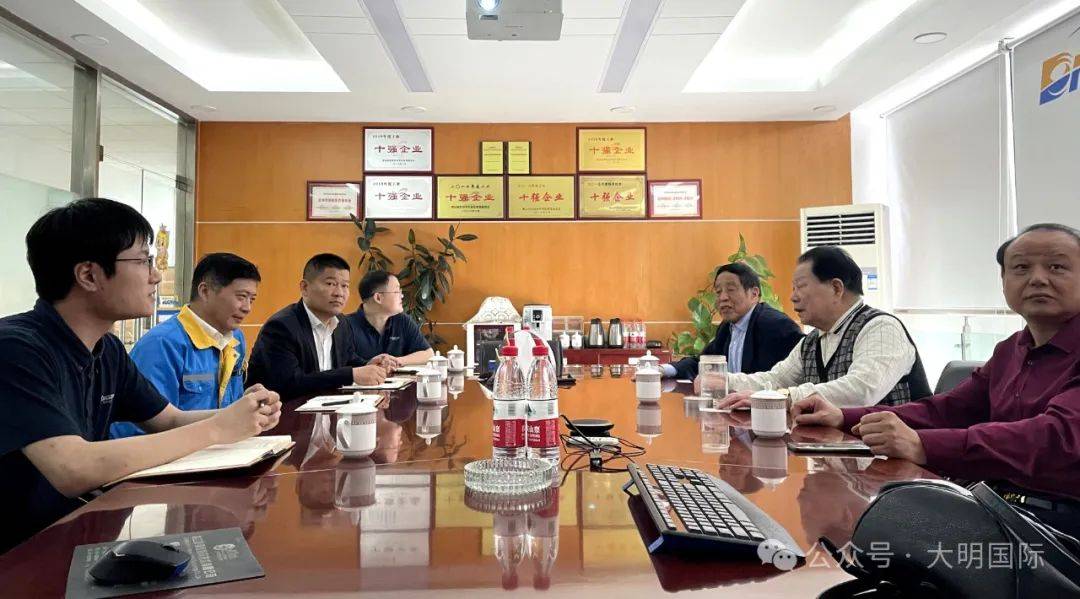 传化集团创始人徐传化一行调九游会J9 J9九游会研大明杭州加工中心(图2)