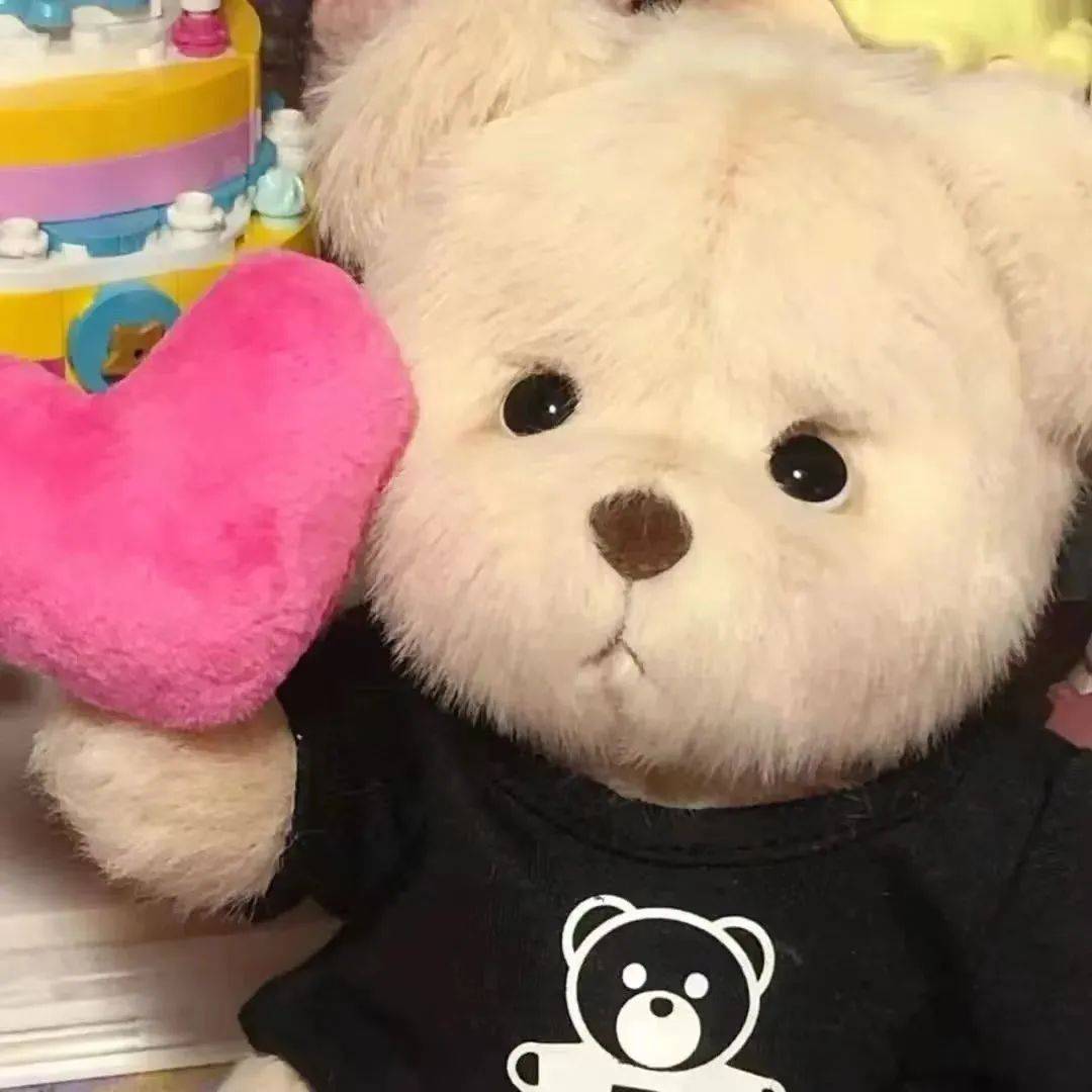 一天可以换八百次的微信头像