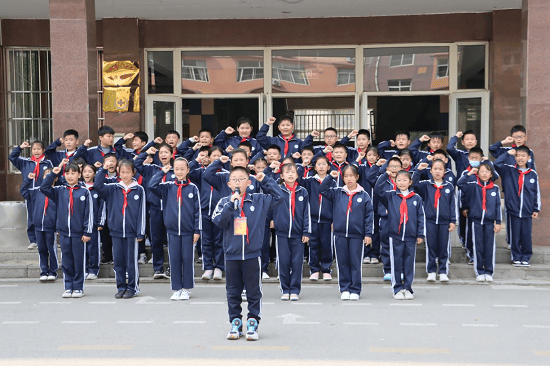 莒南县第四小学:珍爱地球 阅读世界