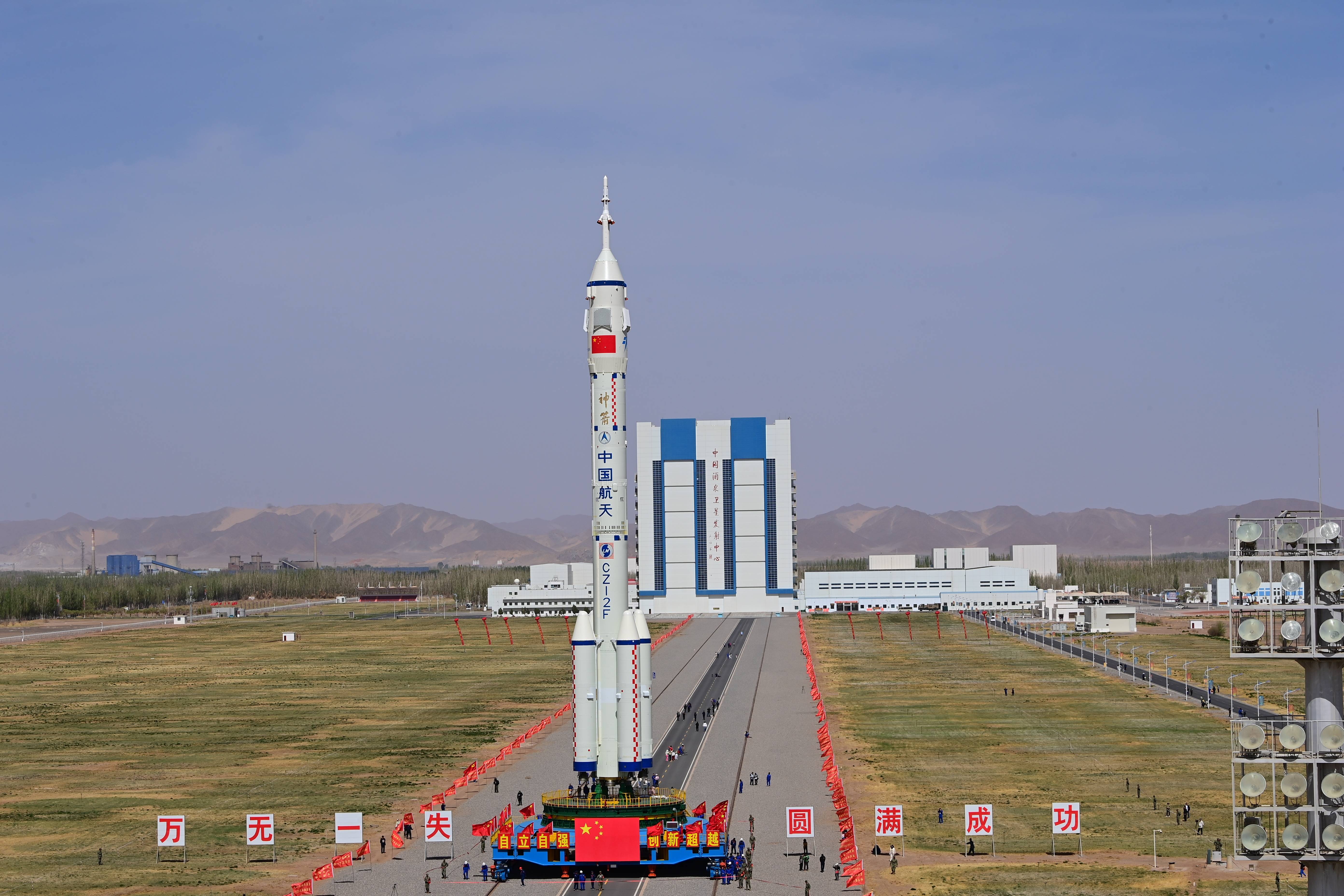 中国月球轨道空间站图片