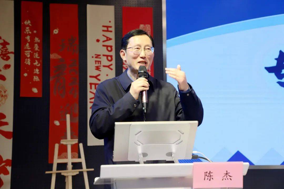 来自搜狐网