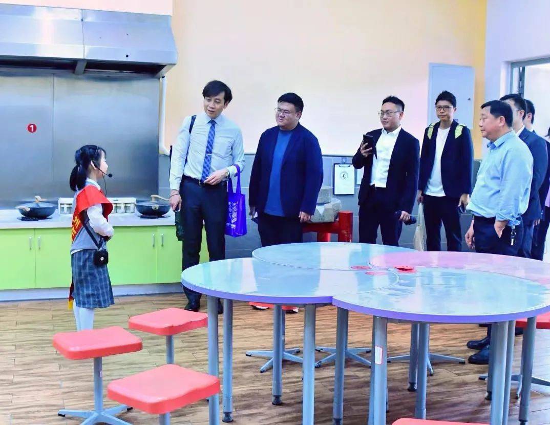 跨越山海育姊妹 闽港携手筑未来
