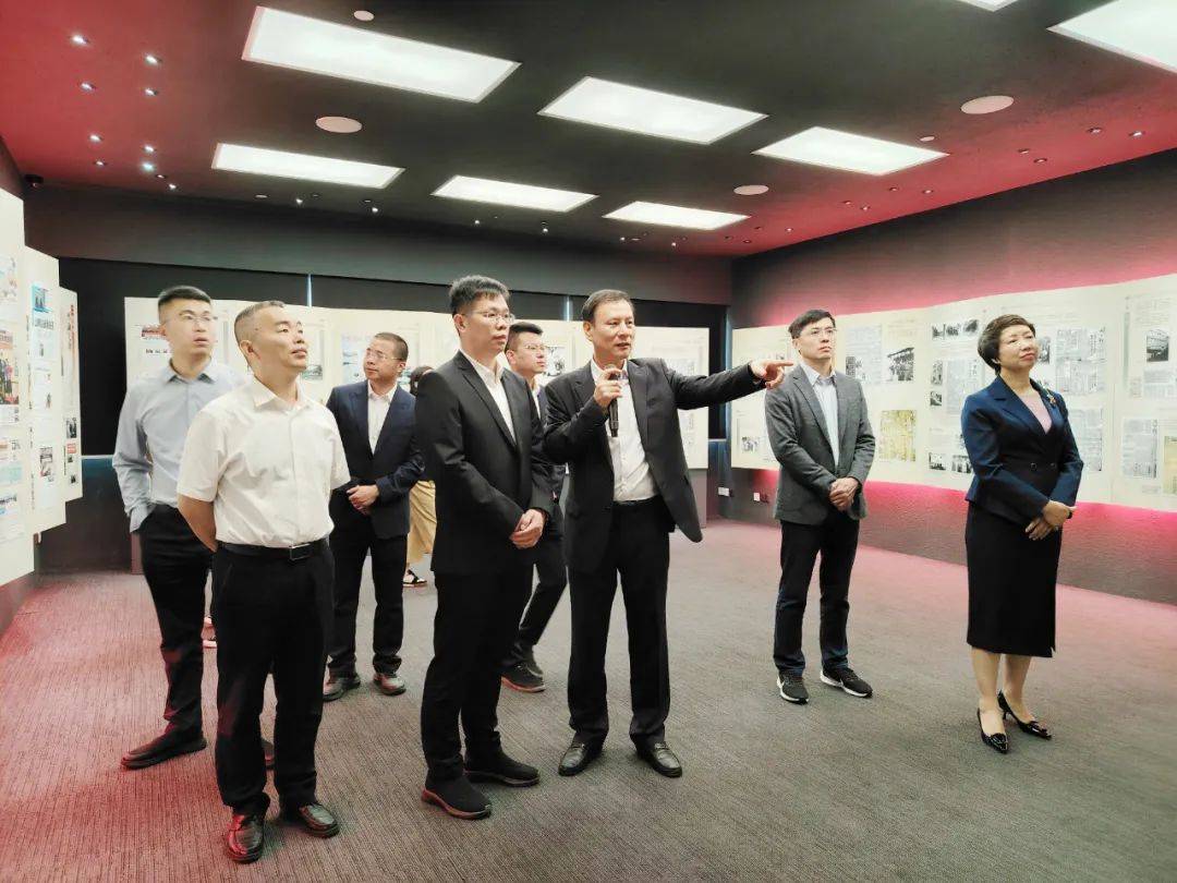 通过现场走访,座谈等形式,介绍泉港经济社会,产业发展,区位优势情况