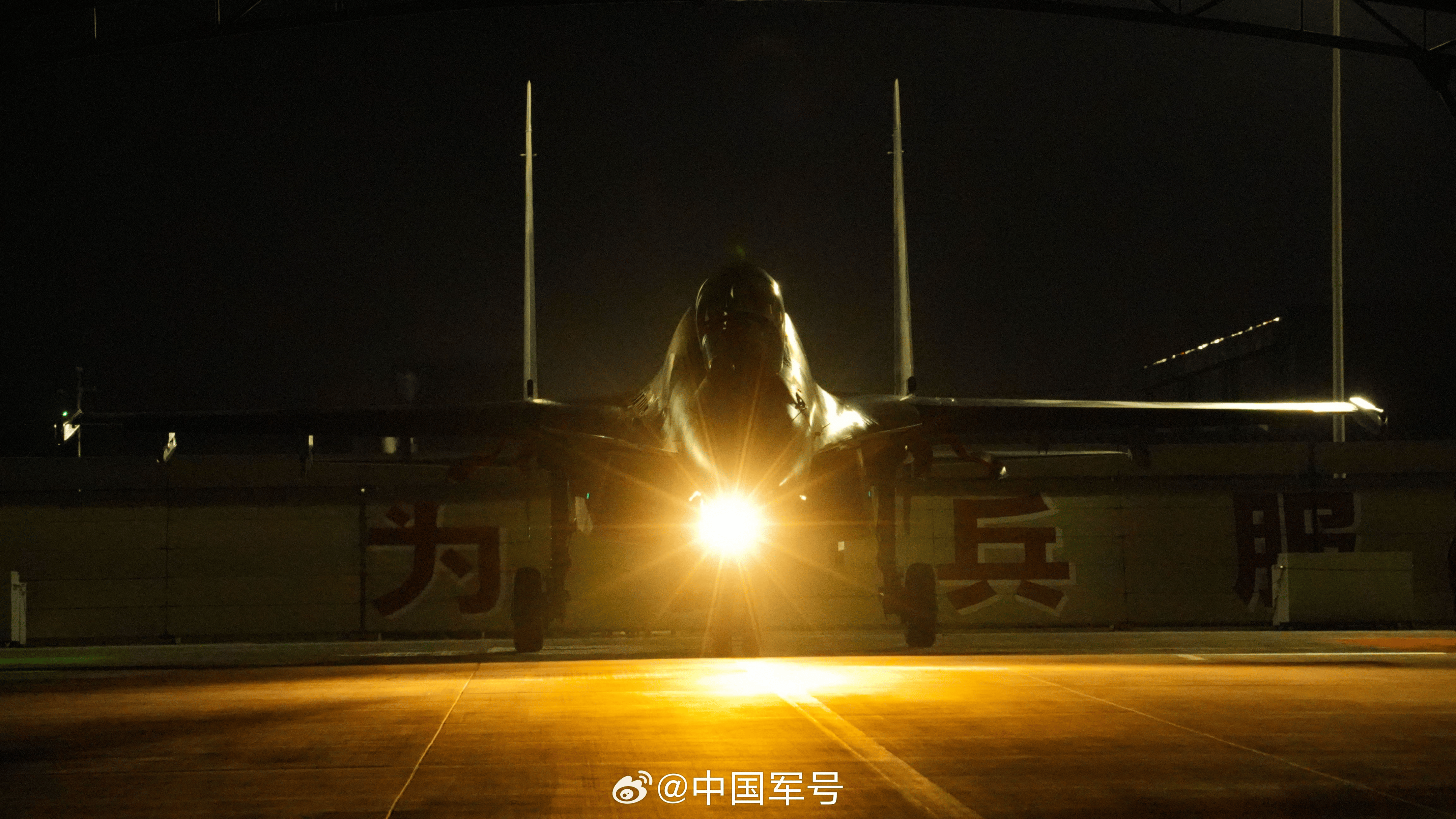 空军战机版桌面壁纸上新_军号_中国_检验