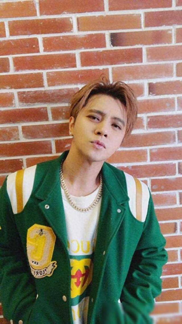 全面复出?被网红前女友曝光劈腿后,罗志祥时隔3年官宣5场内地