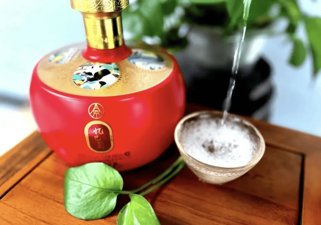 「五粮液」红福·忆巴蜀绿豆酒～红蓝双色瓶,888ml*2大坛,老酒饕就好