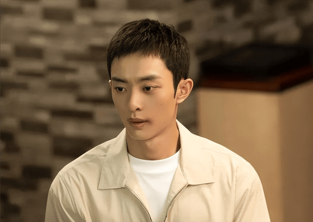 出道5年热戏不断,颜值演技都无优势,白宇帆凭何能