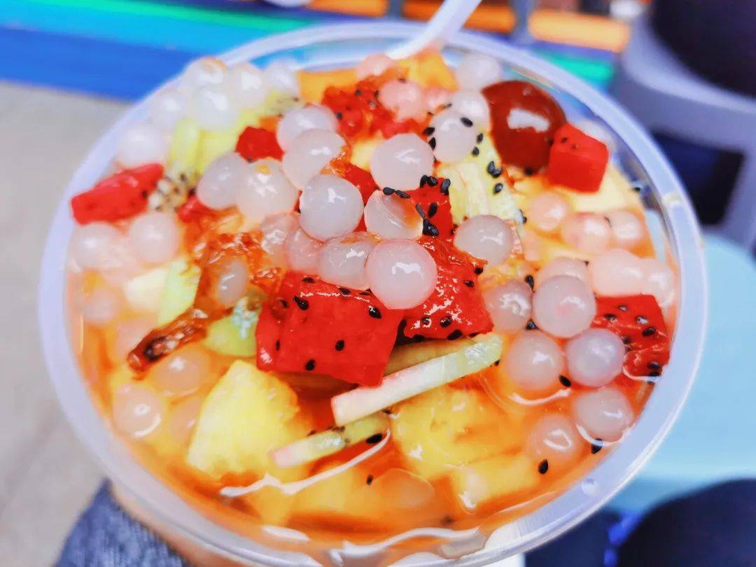 加水果的"油冰粉"△玫瑰冰粉8,山东青岛在青岛这个城市,海鲜是许多