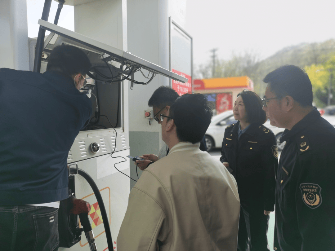 加油机是否具备强制检定合格证;用加油机检定专用pos机读