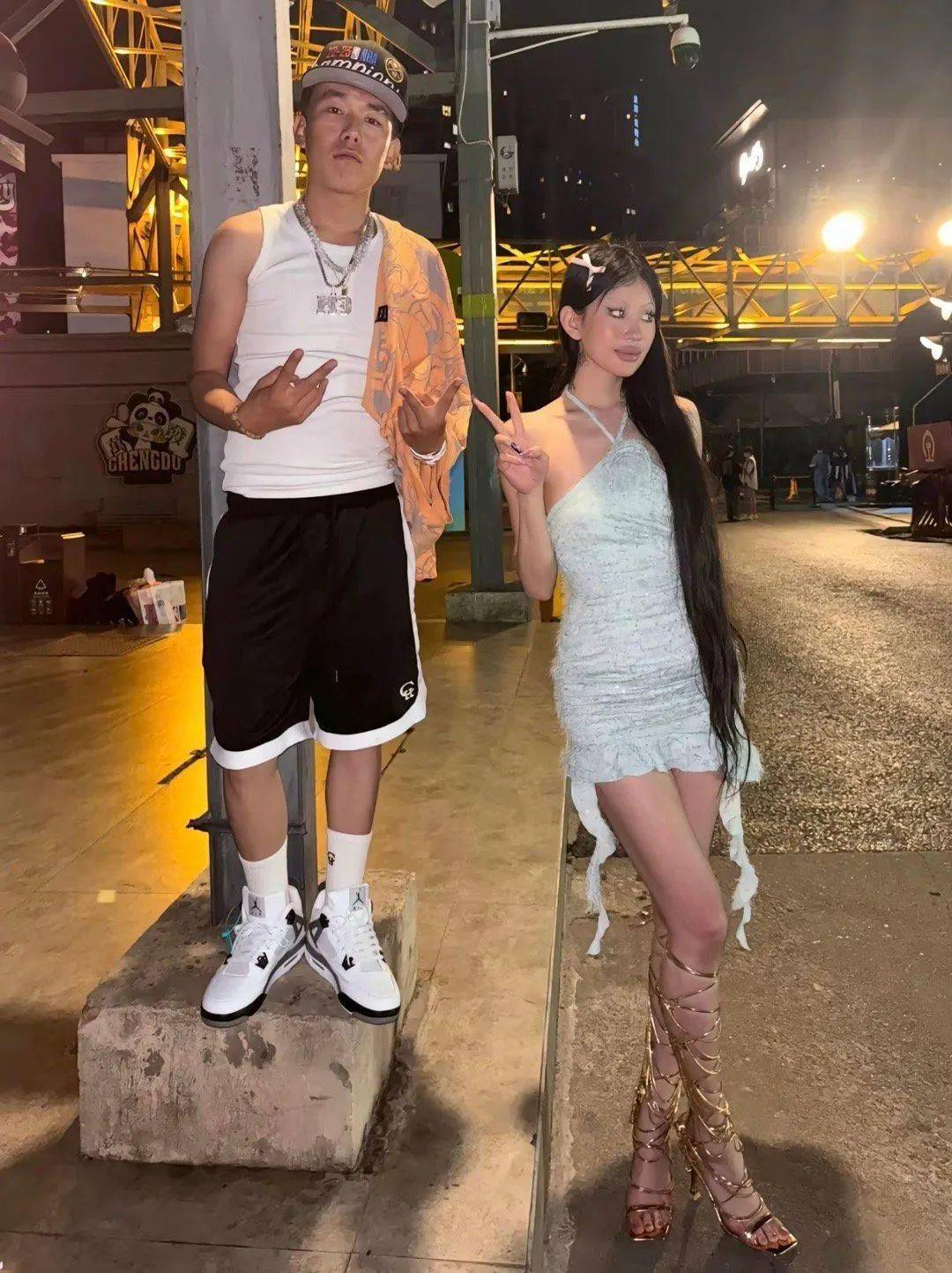 这位女rapper和诺米同框!