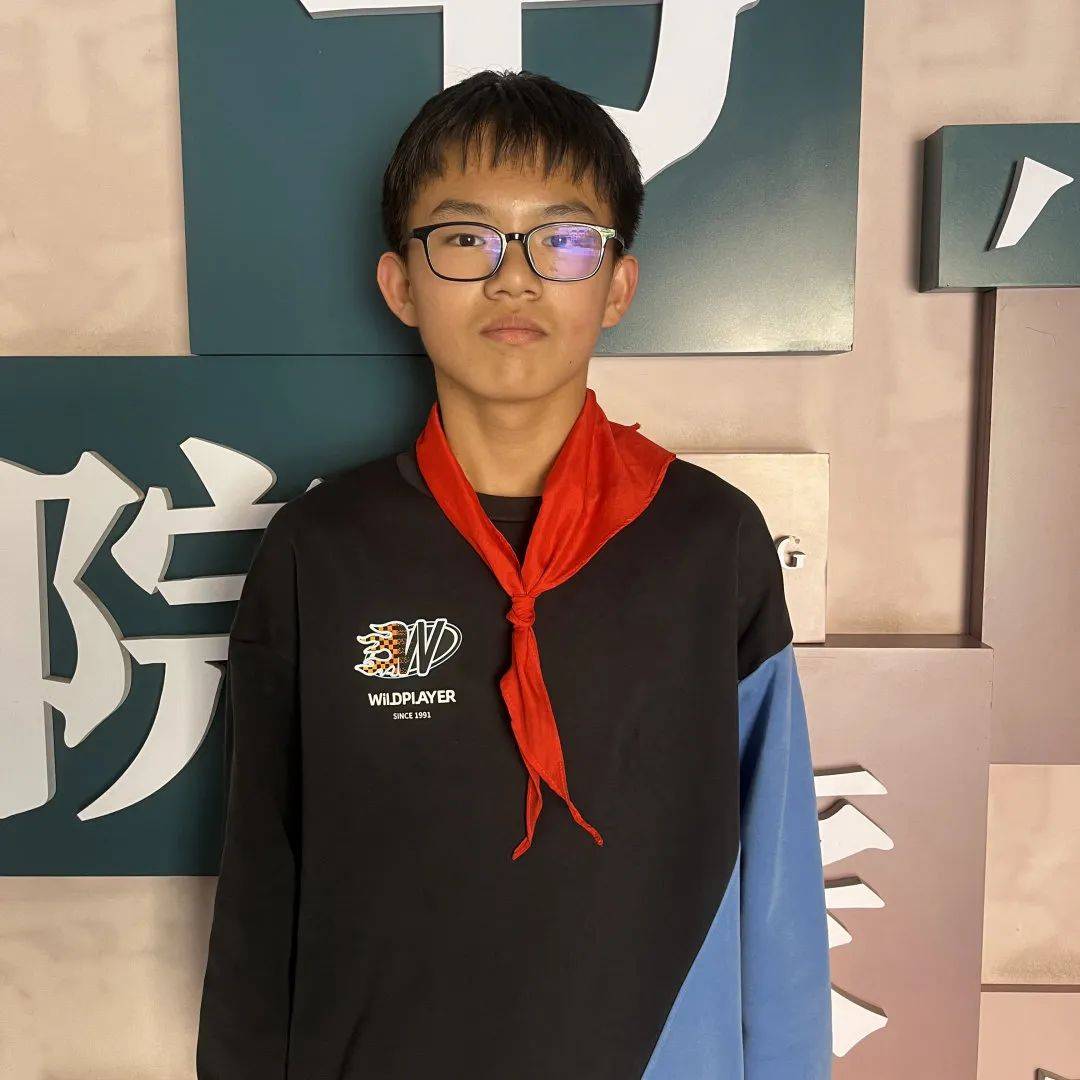 很荣幸今天我能在这里为大家推荐一本好书——《手斧男孩》