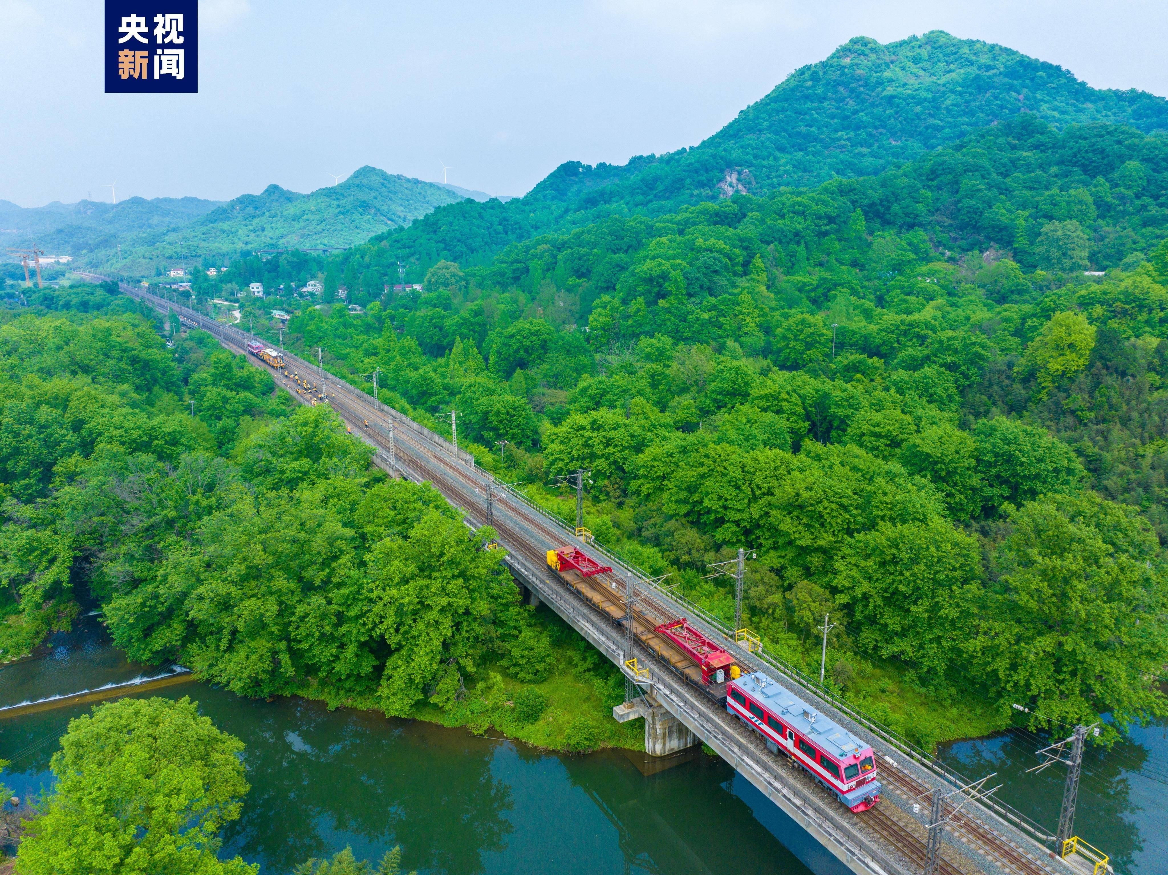 历时26天 京广铁路完成第一阶段集中检修