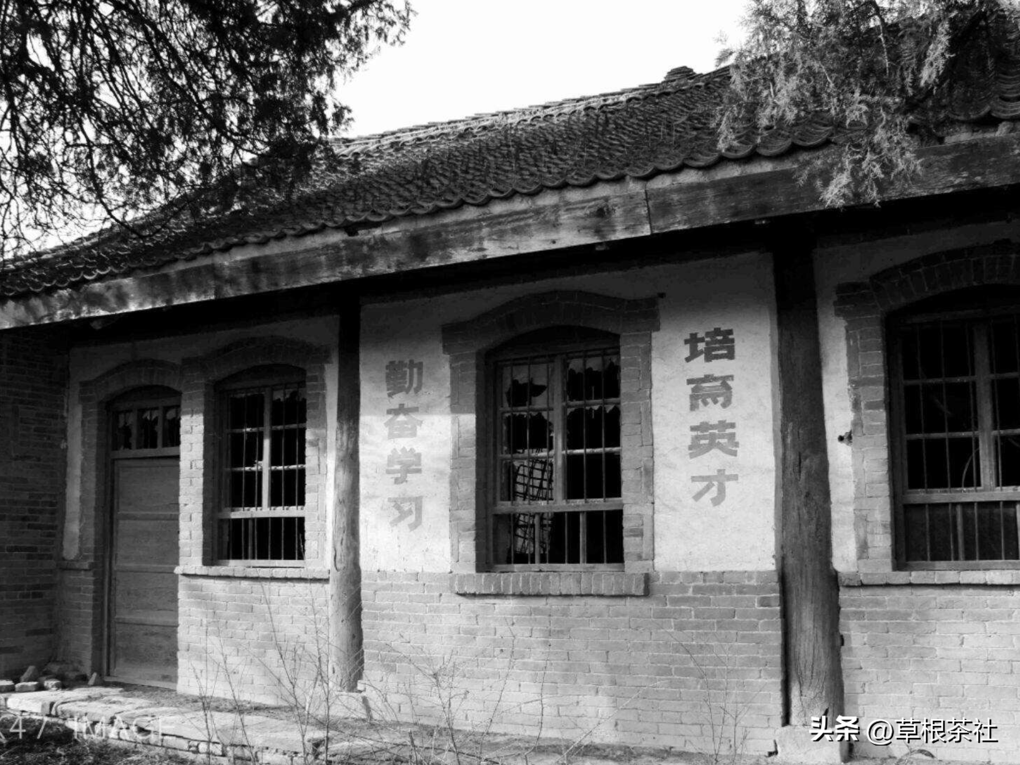 知青往事:当了七年民办教师,我和自己的学生一起考上了师范学校