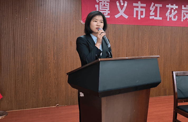 郑周敏作商会财务工作报告,公布了会费收入,支出款项