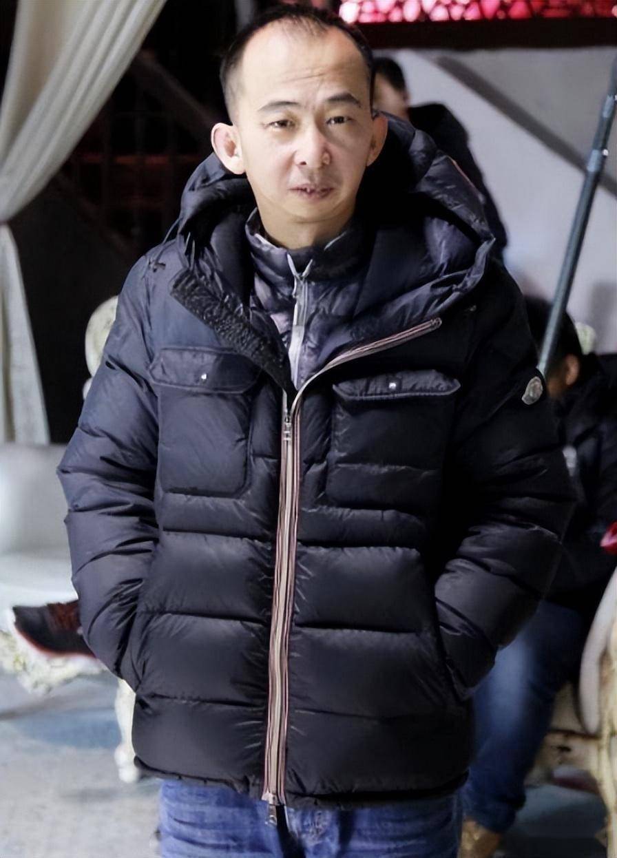 这几位"丑角"男演员,长相奇丑,为啥娶的老婆一个比一个还漂亮