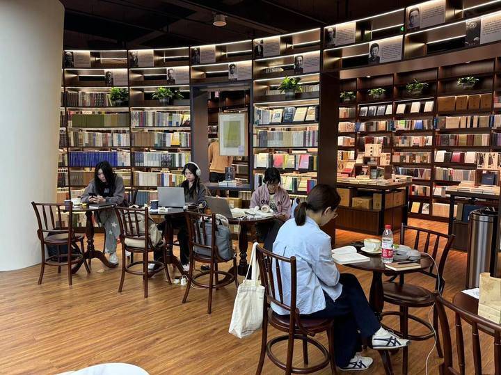 "希望成为杭州的万圣书园",浙大文化新地标启幕