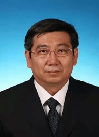 山东大学齐鲁医院疼痛科主任,主任医师,山东大学教授,博士生导师.