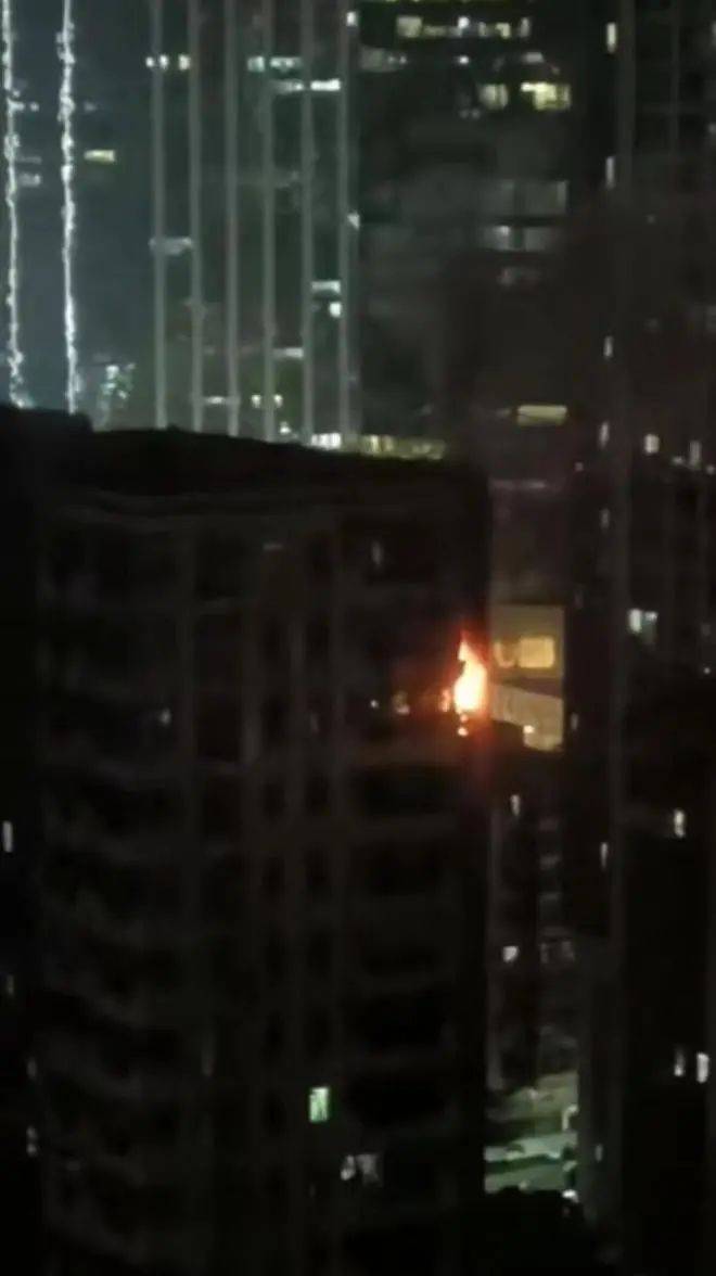 17分,支队指挥中心接报天河区林和街道龙口西路67号贤人阁一住宅火警