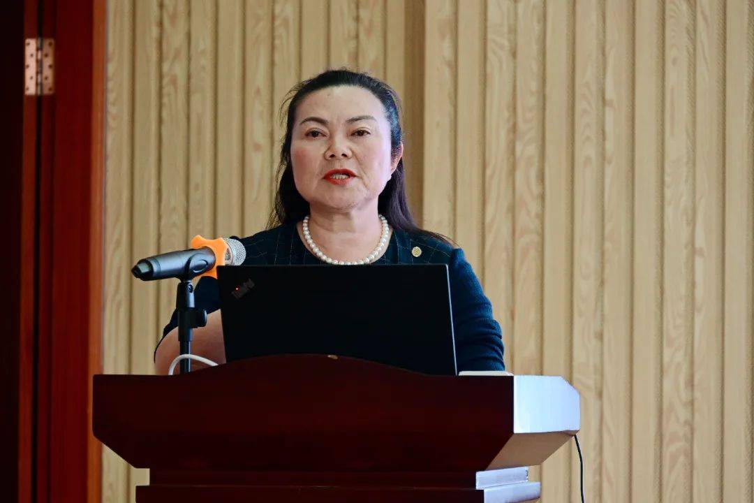 州人民医院召开等级医院复审全员培训会