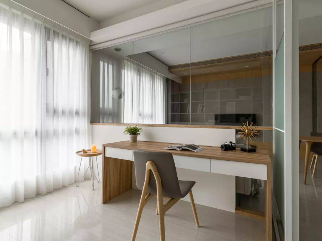 76平现代风小户型二居室,卧室粉橙色背景墙设计,那叫一个好看!