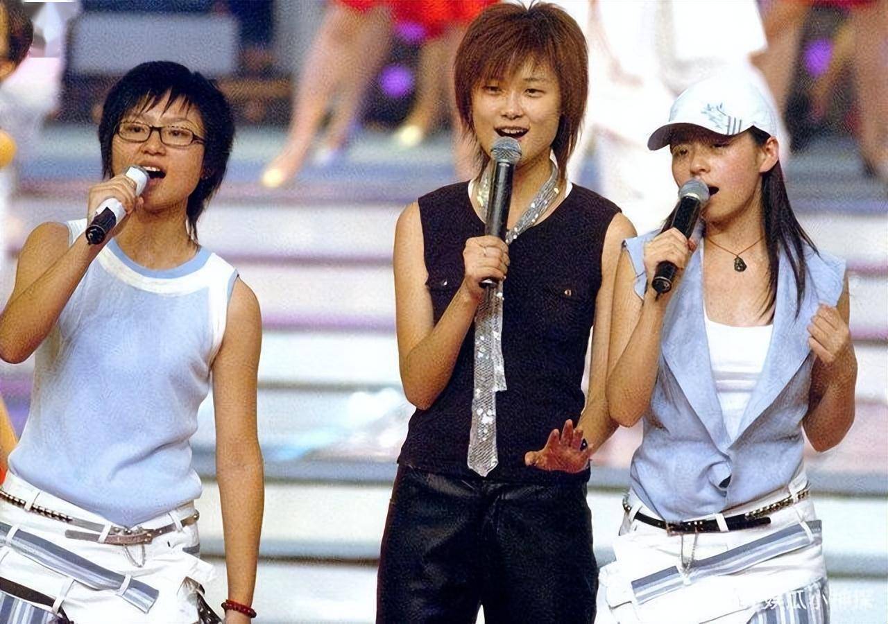 要知道,从广州赛区选拔开始,周笔畅就直接带起来了超女的热度,后续