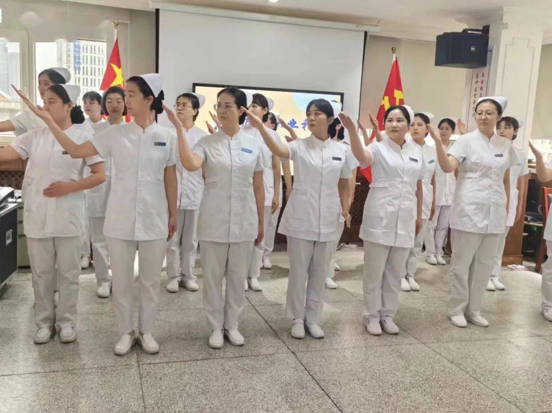 庆祝512国际护士节系列活动—— 护士职业礼仪风采大赛