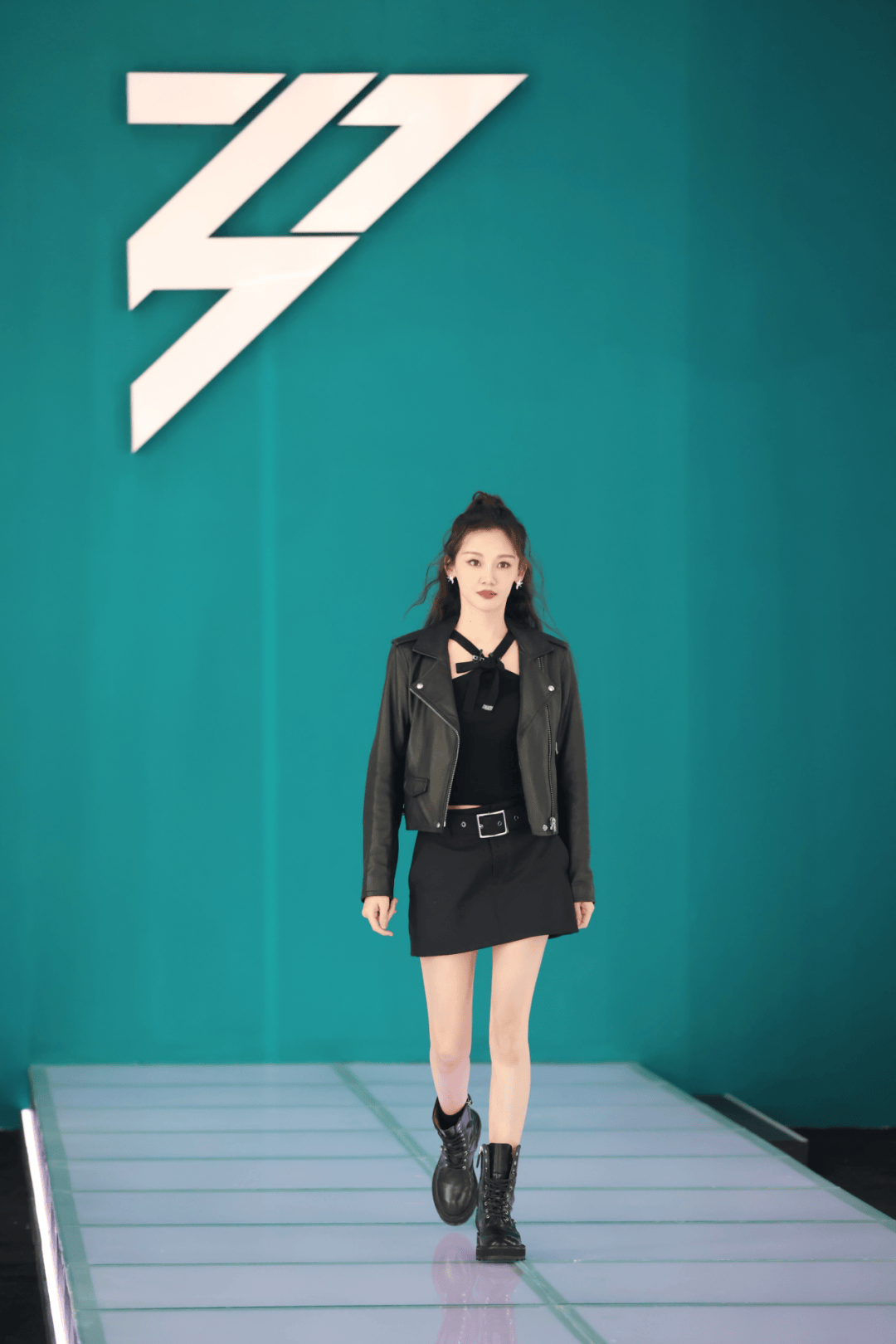 65 rmb购买方式:天猫iro官方旗舰店蝴蝶结针织吊带背心品牌:dragon