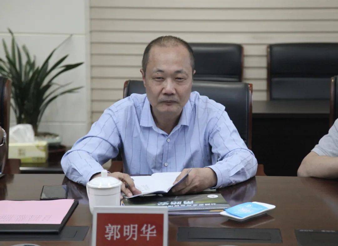 郭明华主任充分肯定了宁波公路建设"条块结合,以块为主"的模式,宁波市