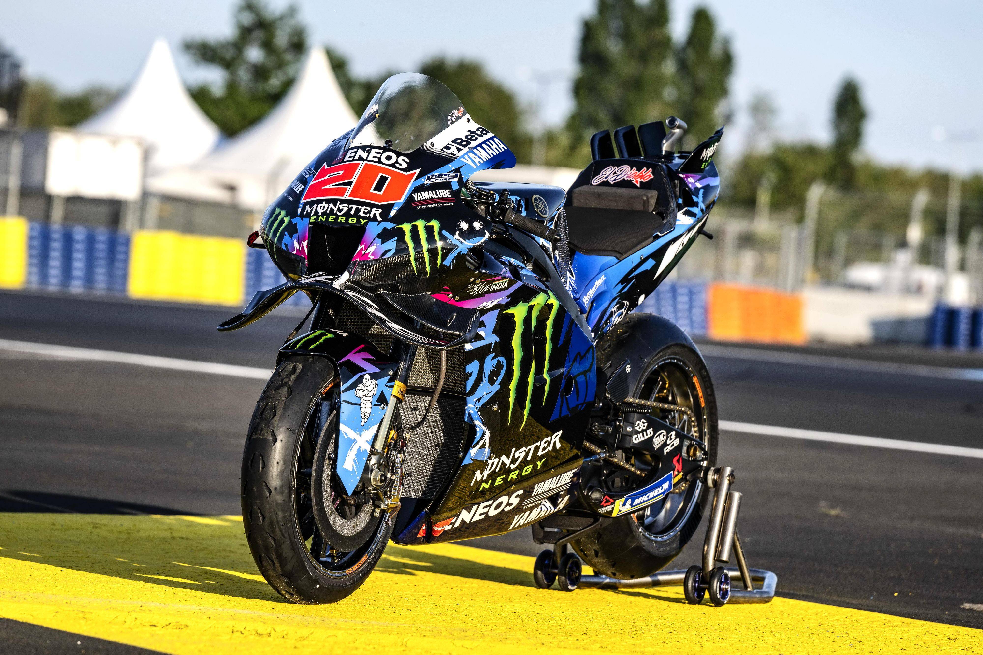 2024 motogp 法国站:夸塔拉罗和 yzr-m1 的特别图案