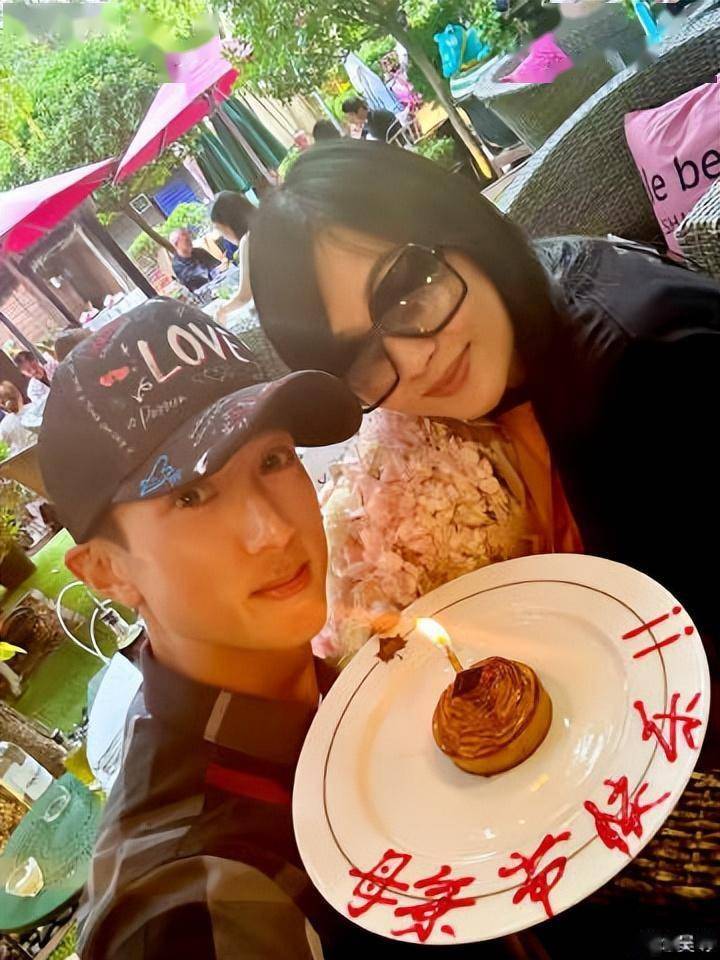 长得显老有多吃亏?这5位男星,年龄不相上下,看脸却像差着辈分