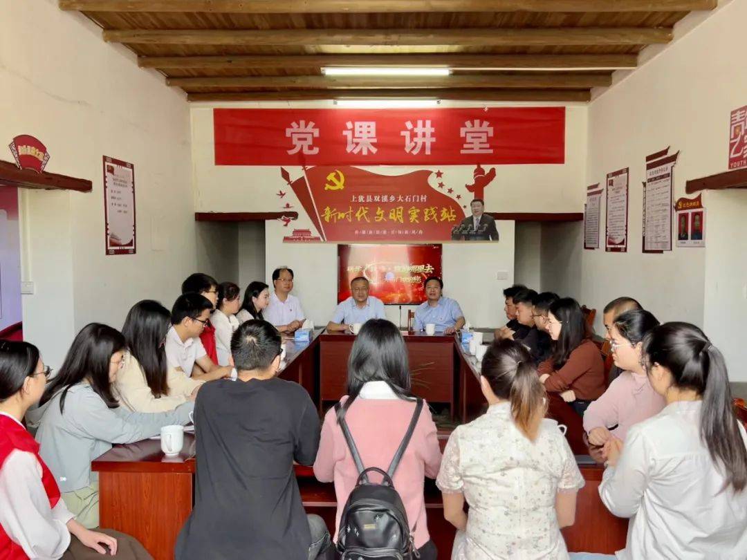 大家依次发言分享工作感想及工作打算,镇党委书记陶加海对大家的分享