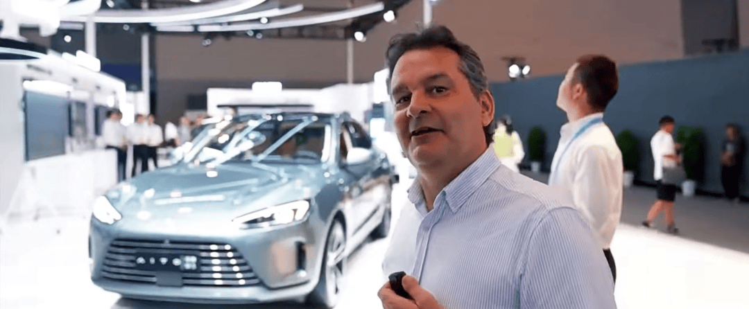 《主持人看新重庆》重庆广电大型融媒体视听品牌《主持人看新重庆》于