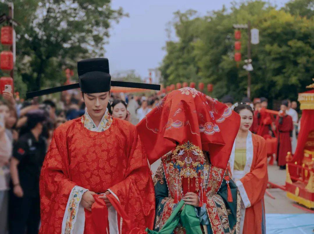 十里红妆,为你而来!汉服集体婚礼邀您参与