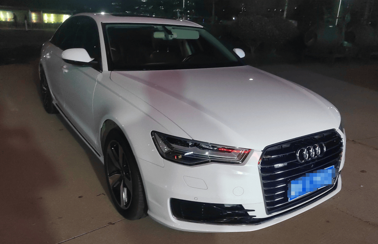 开了8年的奥迪a6l竟然不漏油,可惜是辆白色的!13万买它划算吗?