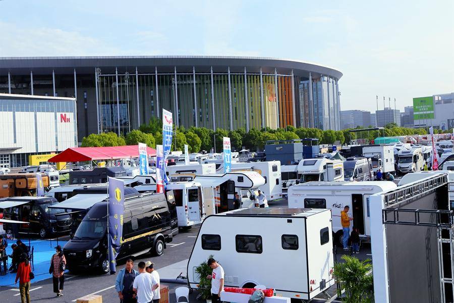 上海房车展凸显消费新趋势 比亚迪混动房车成新宠