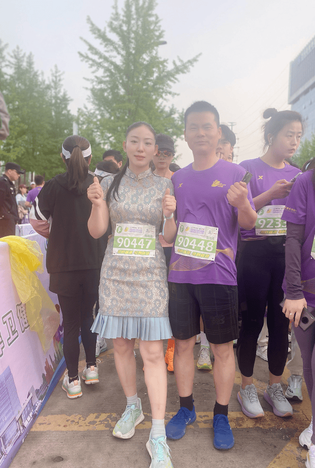 韩艳丽 | 为爱奔跑 携手天涯—杨凌马拉松情侣跑者的故事