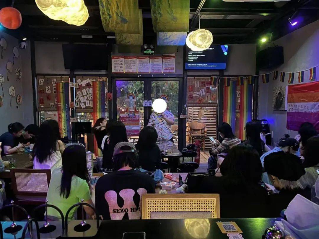 当一家深圳酒吧，只接待女性