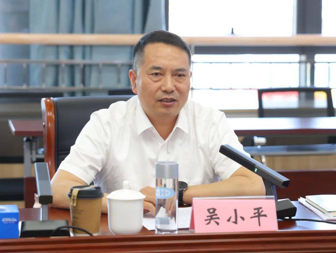 全力打造"组团式"教育援疆升级版_吴小平_胡杨河_工作