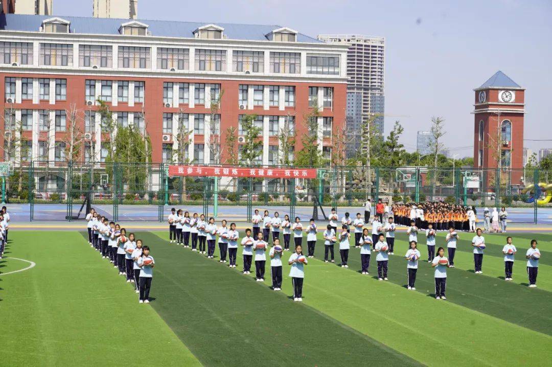 示范区"最美大课间"集中展演活动在兴华学校举行_教育工委_商丘市