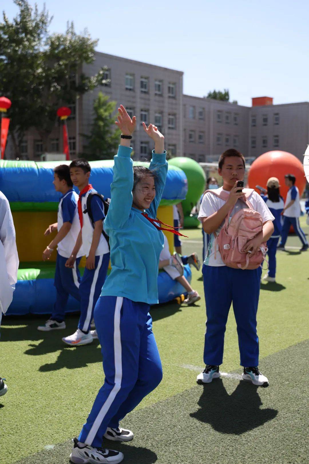 听说昨天学生节照片没看够?来,再上一波!_运动_校园_上图