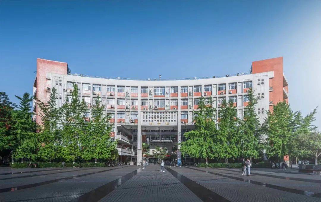 西南石油大学南充校区图片