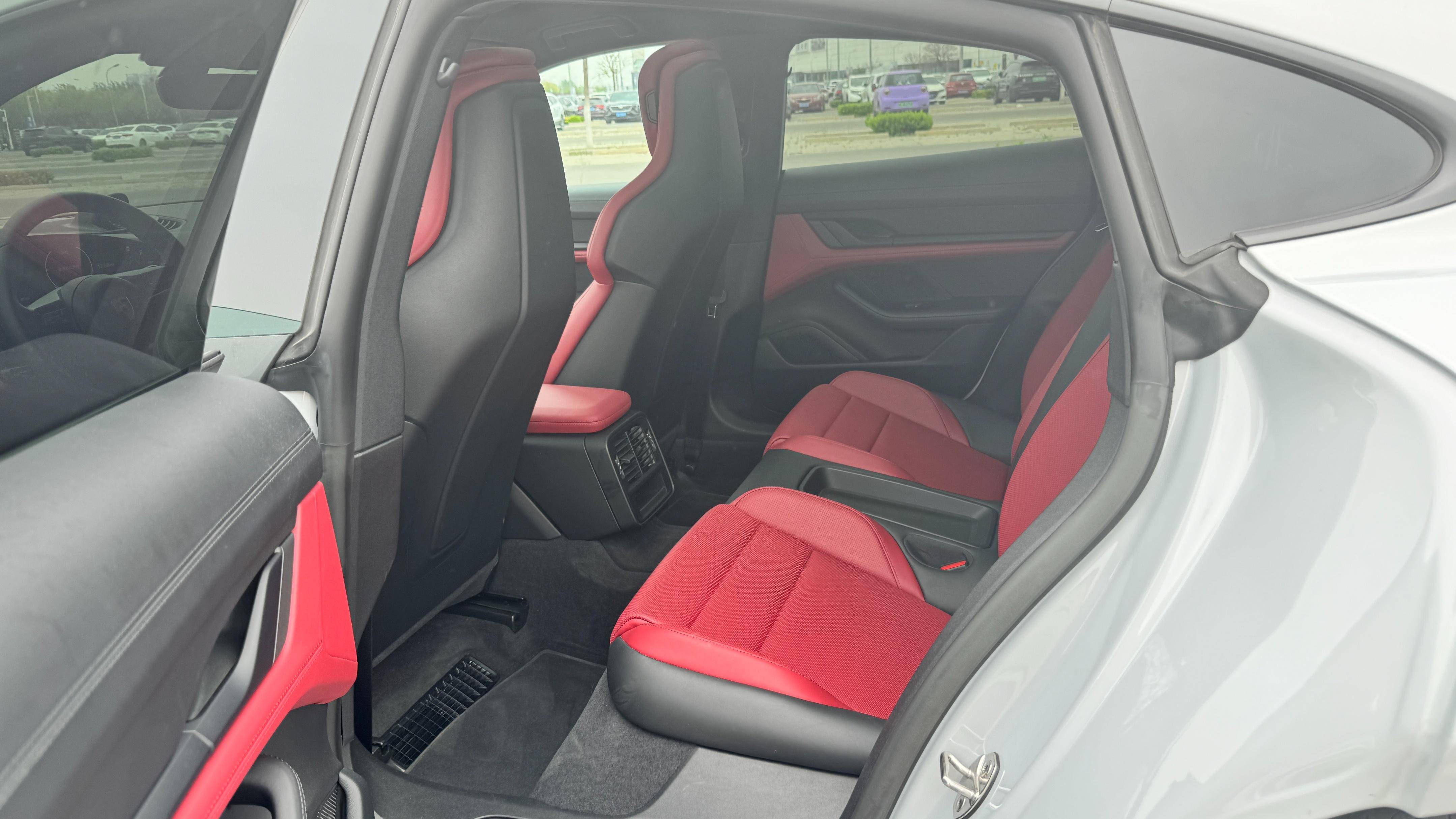 试驾体验保时捷taycan