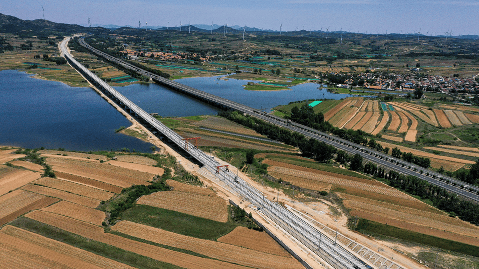 济青高铁公司:写好"绿色"文章,描绘山东高铁如诗画卷_建设_交通_铁路