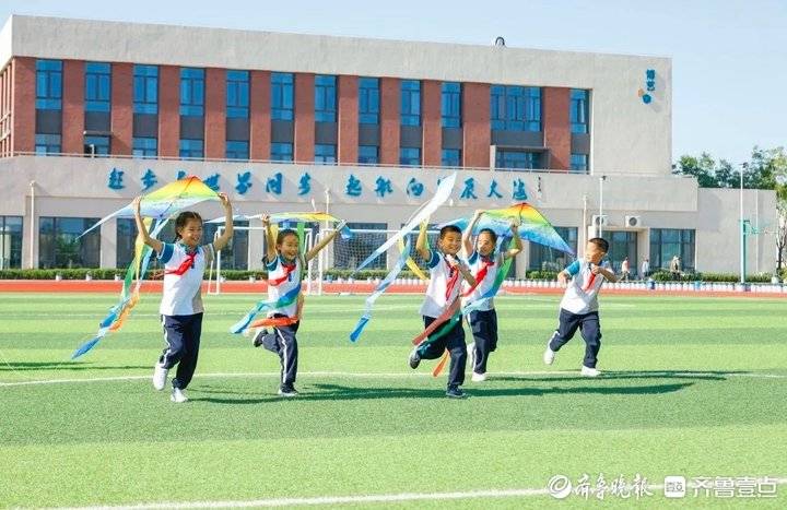 四川观察:澳门王中王一肖一特一中-城市：沙坡尾发光史：116年前的“乐趣城市”和“WELCOME”