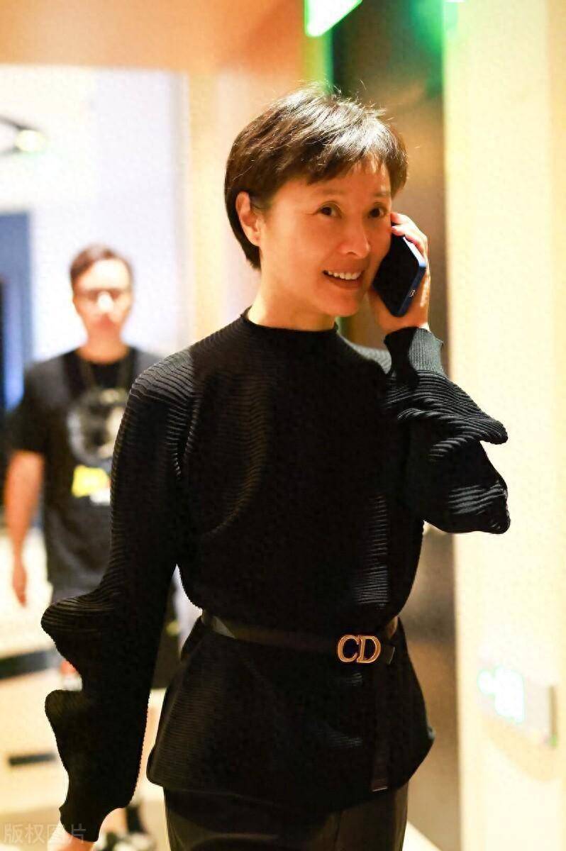 吴越这身材,这才是尤物啊!