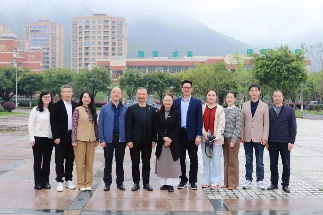 对于像温州中学,瑞安中学,乐清市知临中学等一批硬件好,生源优秀,师资