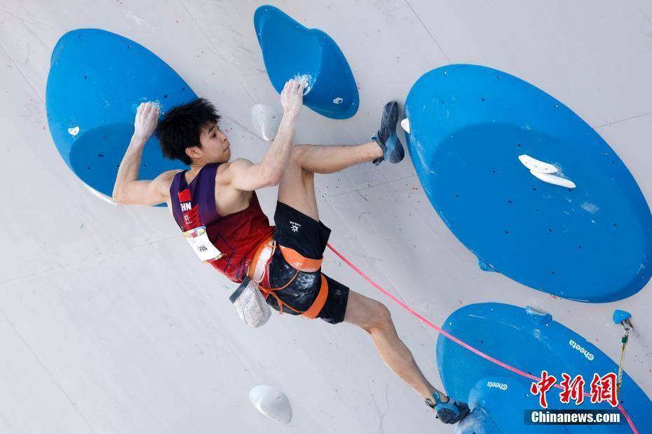 奥运会资格系列赛上海站攀岩比赛举行